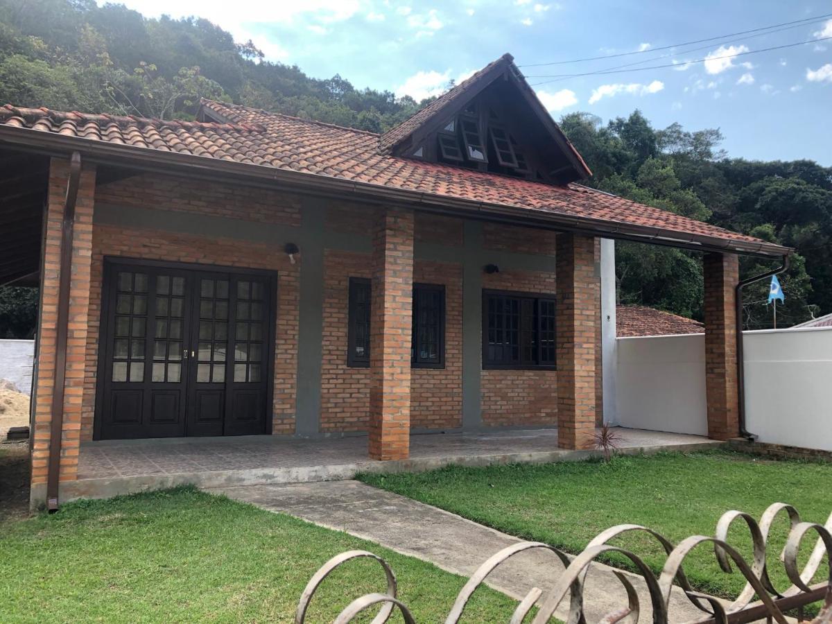 Casa Tijolinho A Vista - 150 Mt Praia Governador Celso Ramos Eksteriør bilde